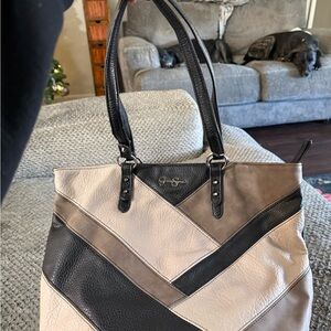 Jessica Simpson Black and Tan Shoulder Bag